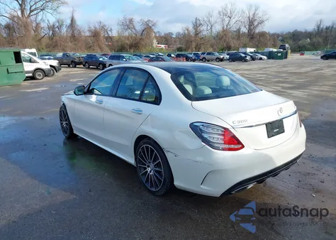 2017 Mercedes-Benz C 300 4Matic/Luxury 4Matic/Sport 4Matic из США, поврежденный, VIN 55SWF4KB7HU195685